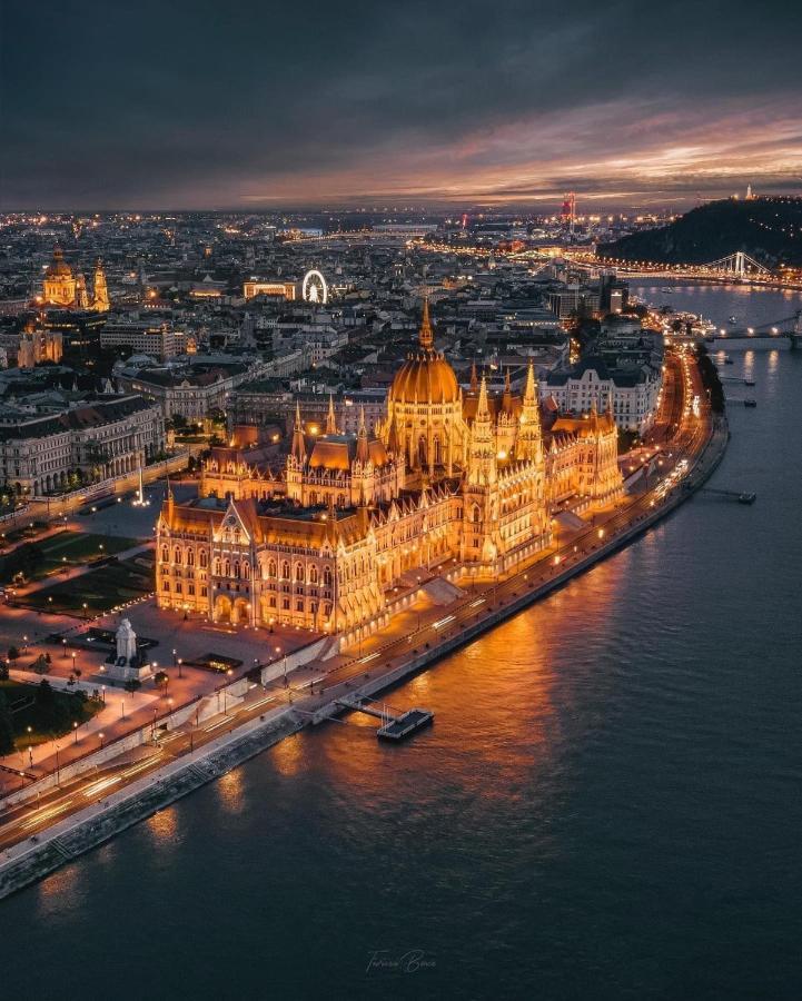 Budapest Garden Hostel Luaran gambar