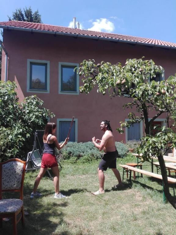 Budapest Garden Hostel Luaran gambar