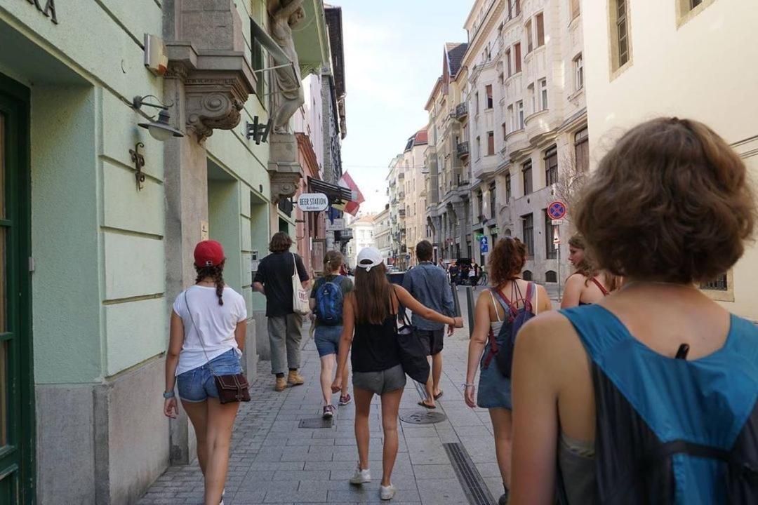 Budapest Garden Hostel Luaran gambar